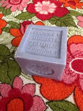 Savon Lavande De Marseille - French Lavender Block Soap - 300 Grams